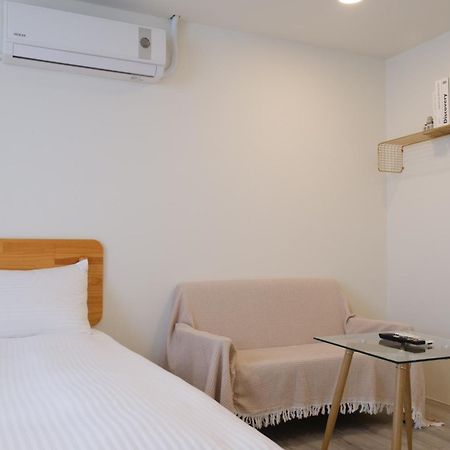 See U Apartment Tainan Esterno foto