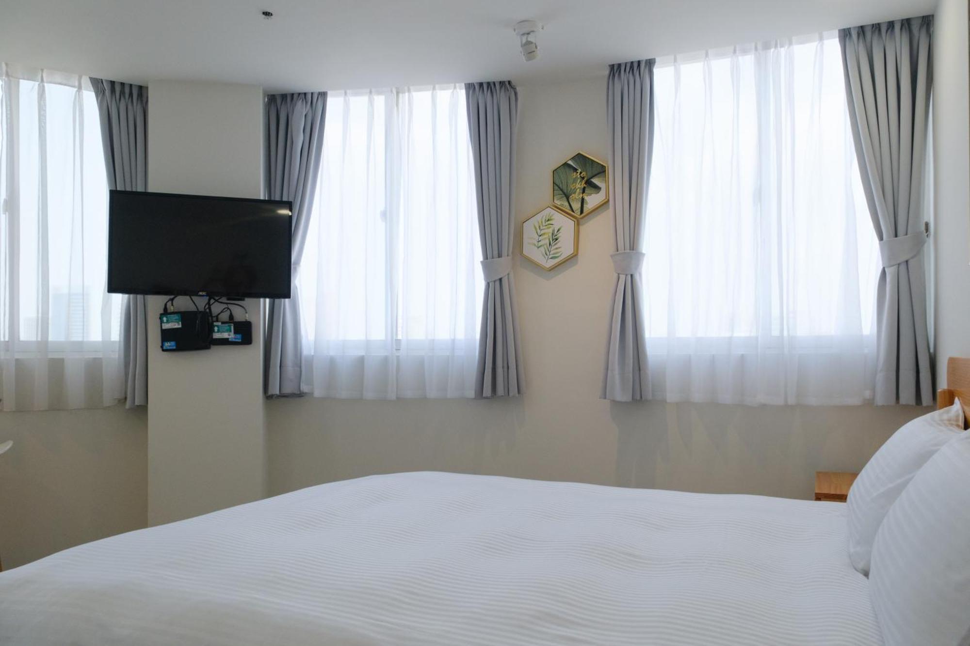 See U Apartment Tainan Esterno foto